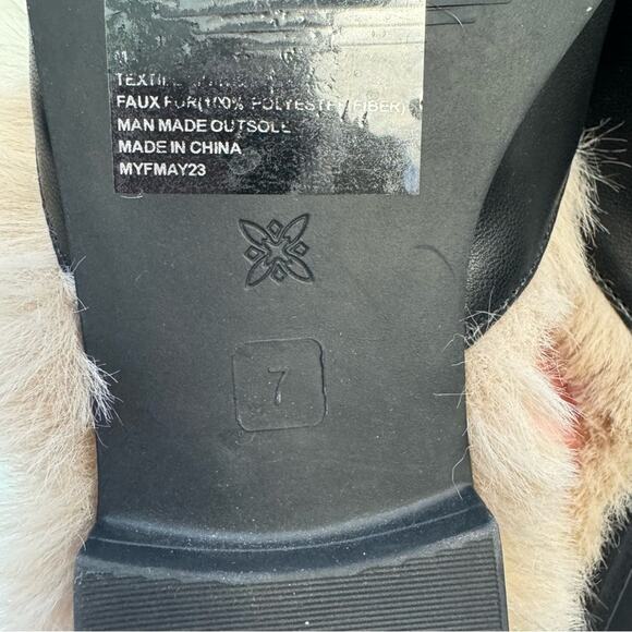 BCBGeneration Black Faux Fur Loafers Slides Shoes Size 7 - Picture 6 of 6